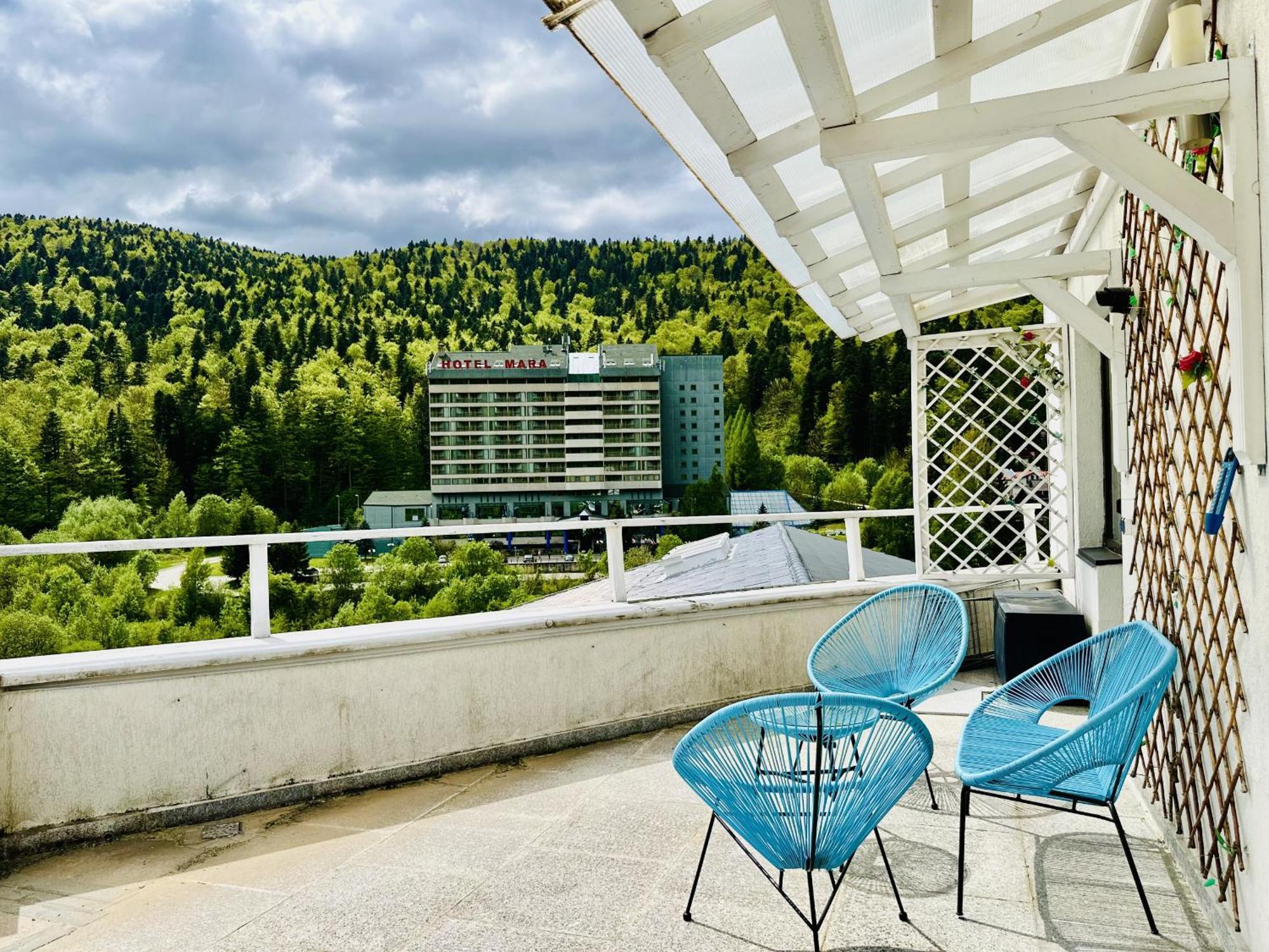 Sky Is The Limit Apartment ซินายา ภายนอก รูปภาพ
